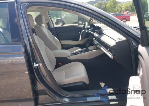 2024 Honda Accord Ex z USA, uszkodzony, nr VIN 1HGCY1F32RA093111